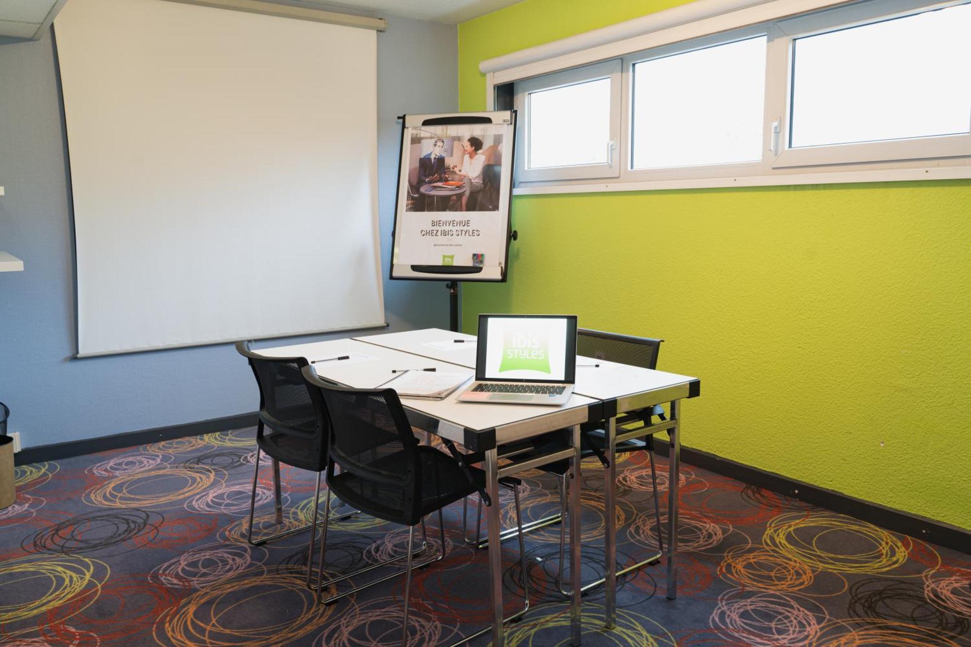 Отель Ibis Styles Lyon Sud Vienne Шас-сюр-Рон Экстерьер фото