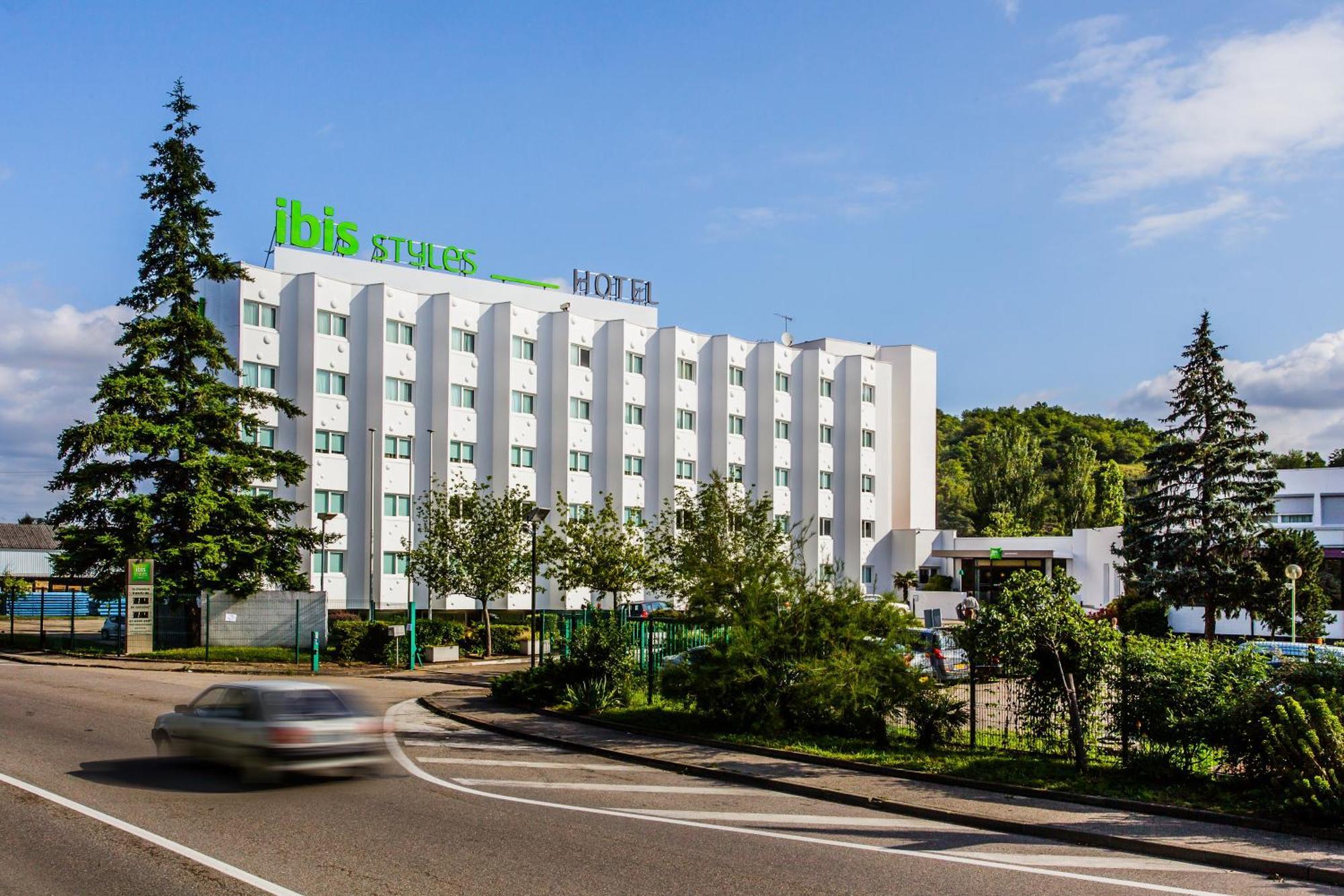 Отель Ibis Styles Lyon Sud Vienne Шас-сюр-Рон Экстерьер фото