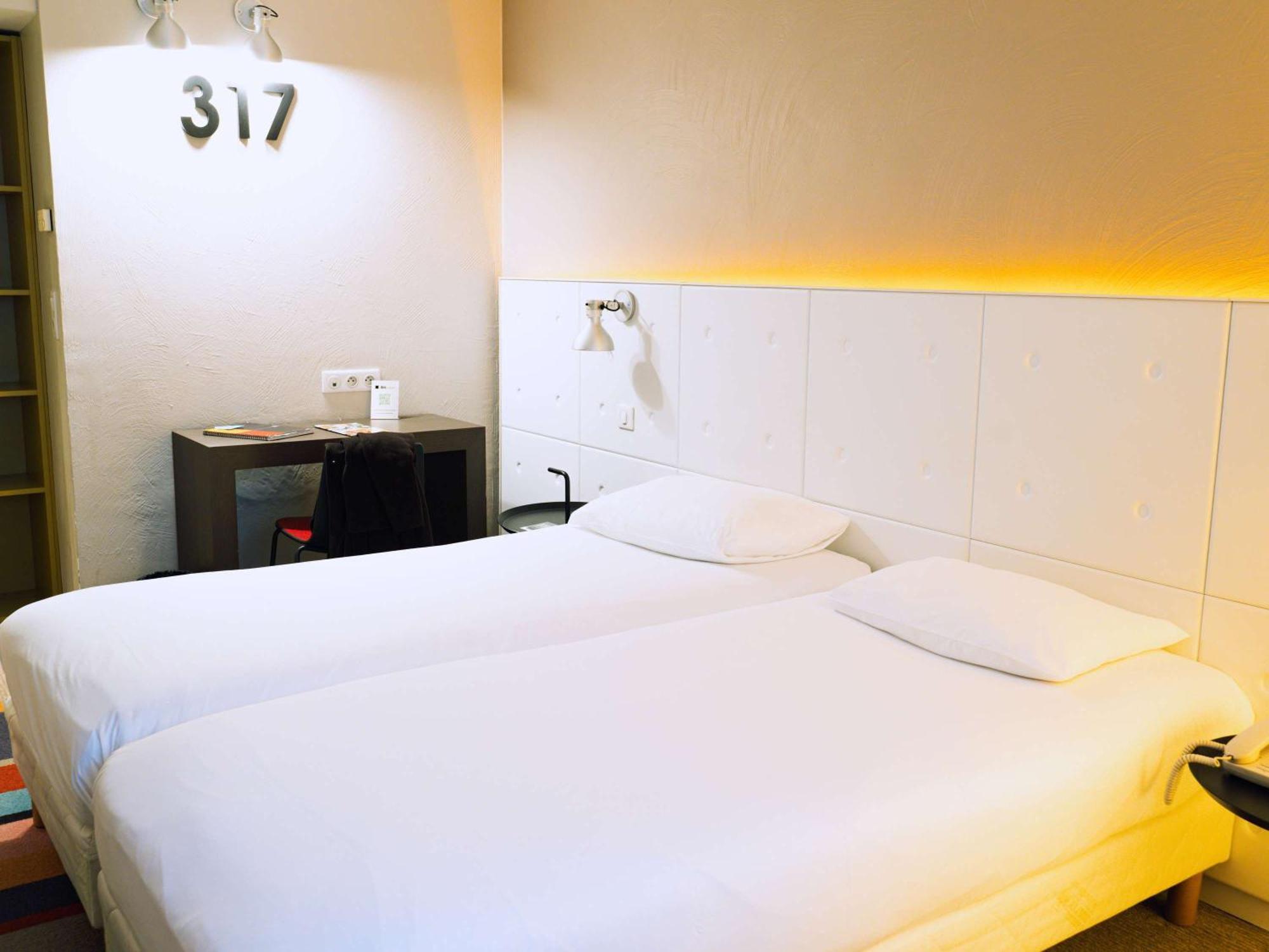 Отель Ibis Styles Lyon Sud Vienne Шас-сюр-Рон Экстерьер фото